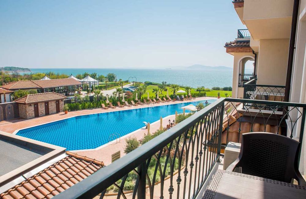 Дава се под наем Двустаен апартамент в Бургас, Сарафово - 65 кв.м за 225 € - Снимка #4