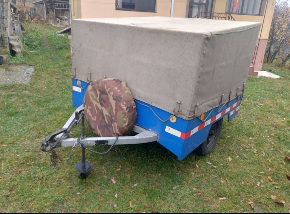 Ofer spre vânzare remorca ruseasca pe foi de arc