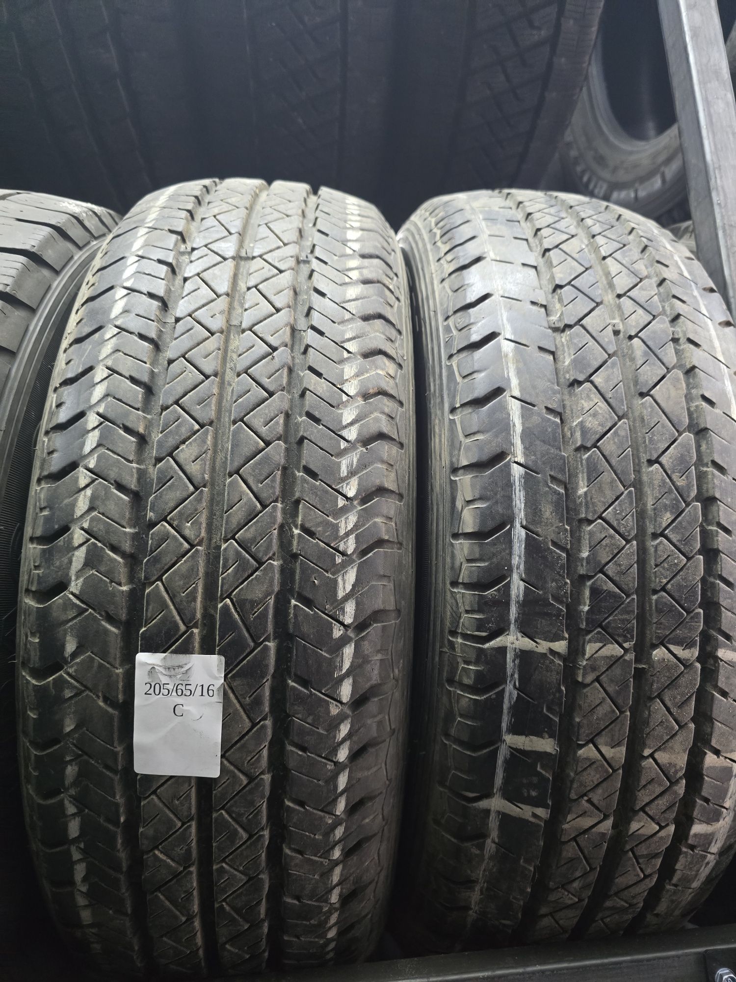 2x 205/65/16C VARA NEXEN Stare impecabila