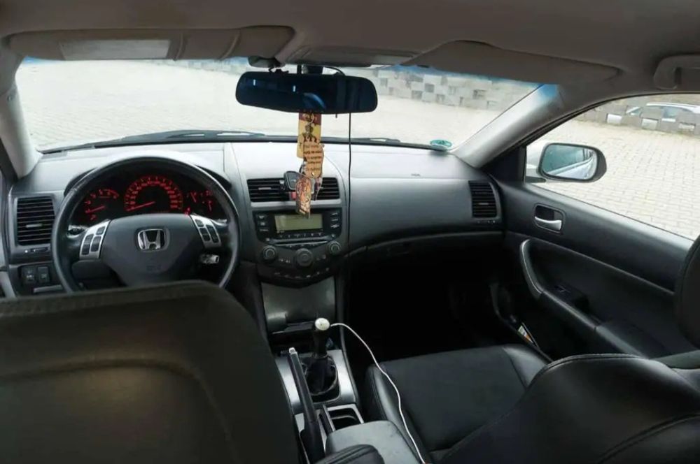 Vând honda accord