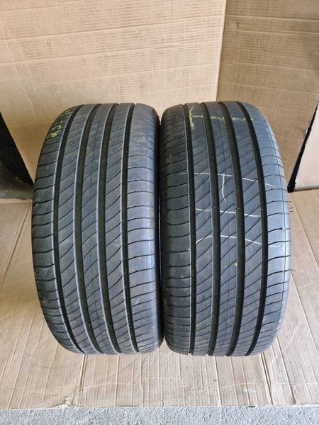 2 Michelin R19 235/40/
летни гуми 
DOT0221