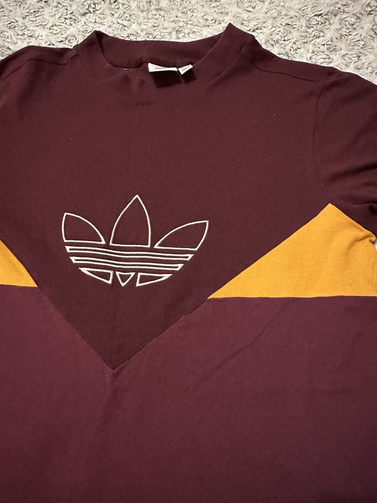 Tricou Adidas.