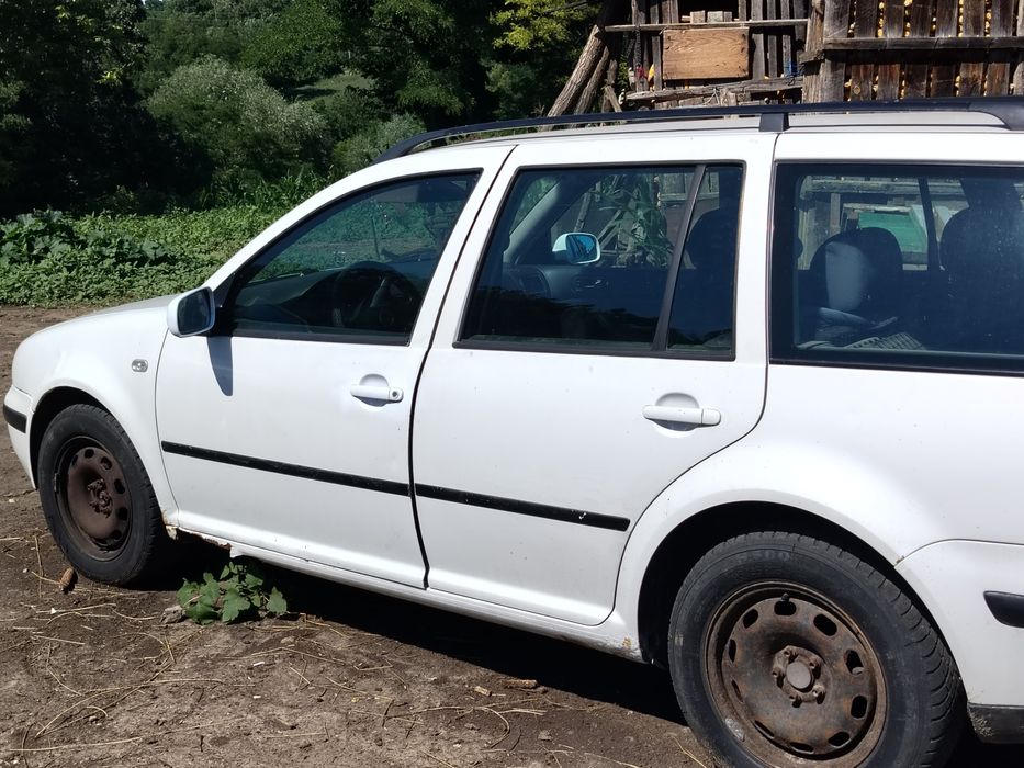 Vând VOLKSWAGEN golf variant1.9 SDI