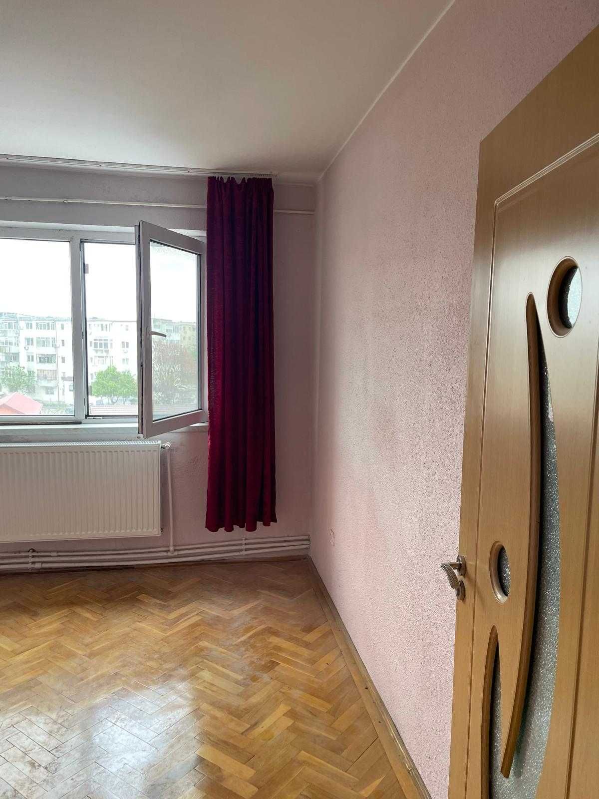 Apartament 3 camere in Mangalia, confort 1, decomandat