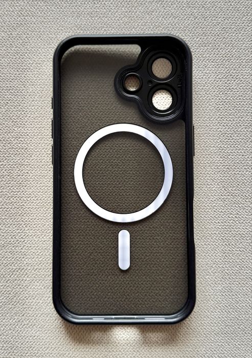 Husa pentru iPhone 17, semi-transparenta