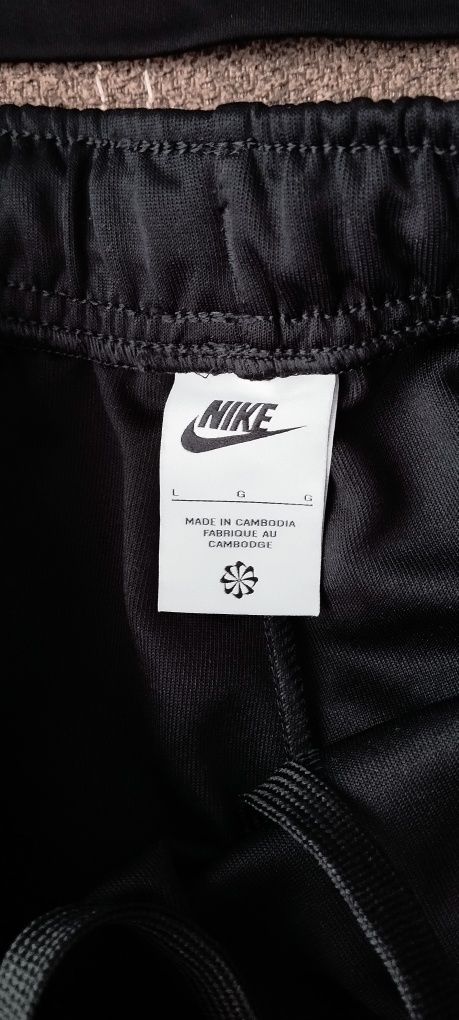 Short Nike  Tricou Adidas