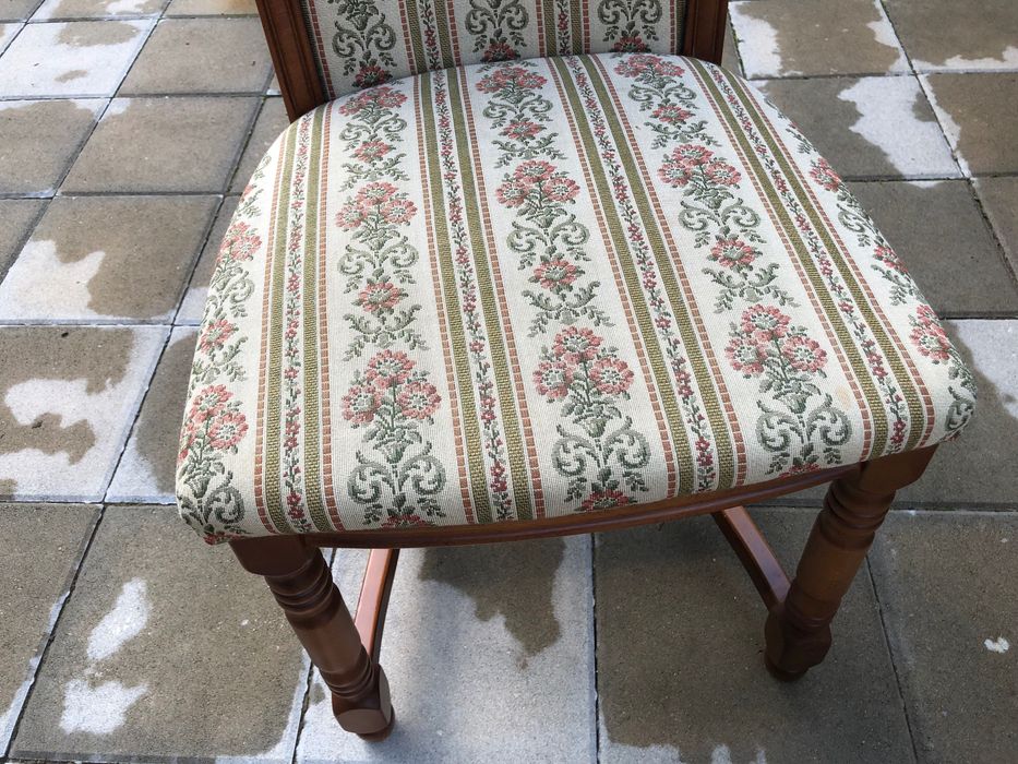 Трапезна маса със 6 стола