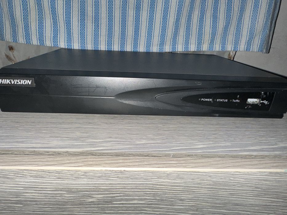 Hikvision NVR 8 talik sotiladi