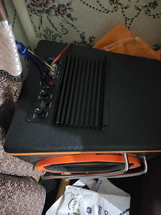 Sabwoofer yangi ishlatilmagan