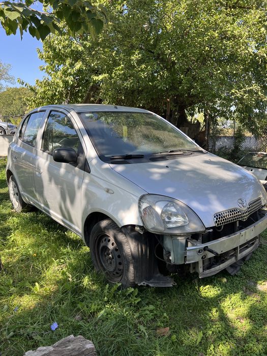 Toyota yaris 1.0 на части