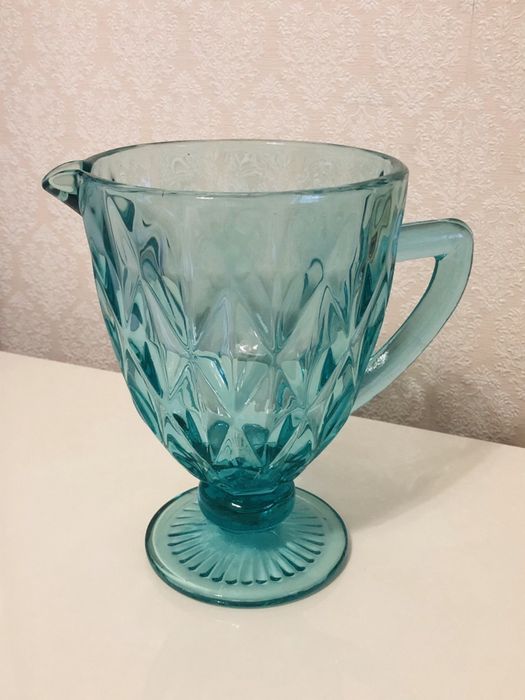 Графин 1л новые цвктное стекло