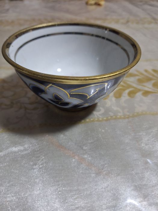 Piyola sotiladi  oladiganlar yozsn