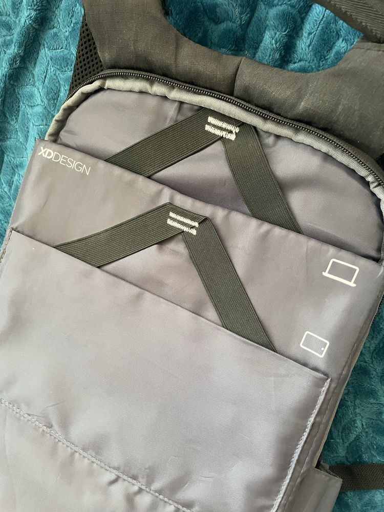 Раница XD Design Anti-theft Backpack  XDDESIGN