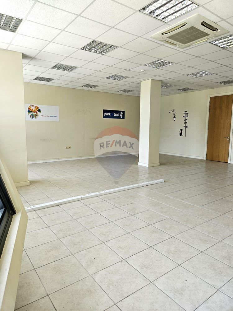Дава се под наем Офис в Варна, Младост 1 - 100 кв.м за 800 € - Снимка #4