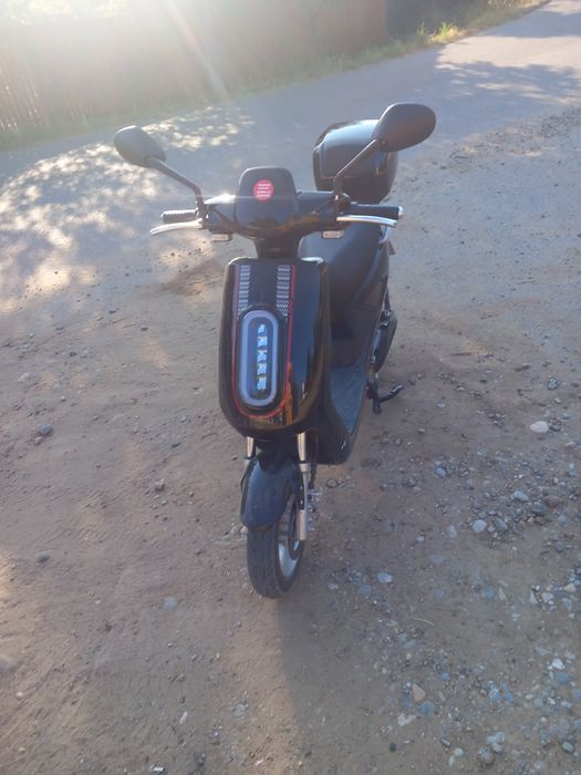 Scuter electric r8