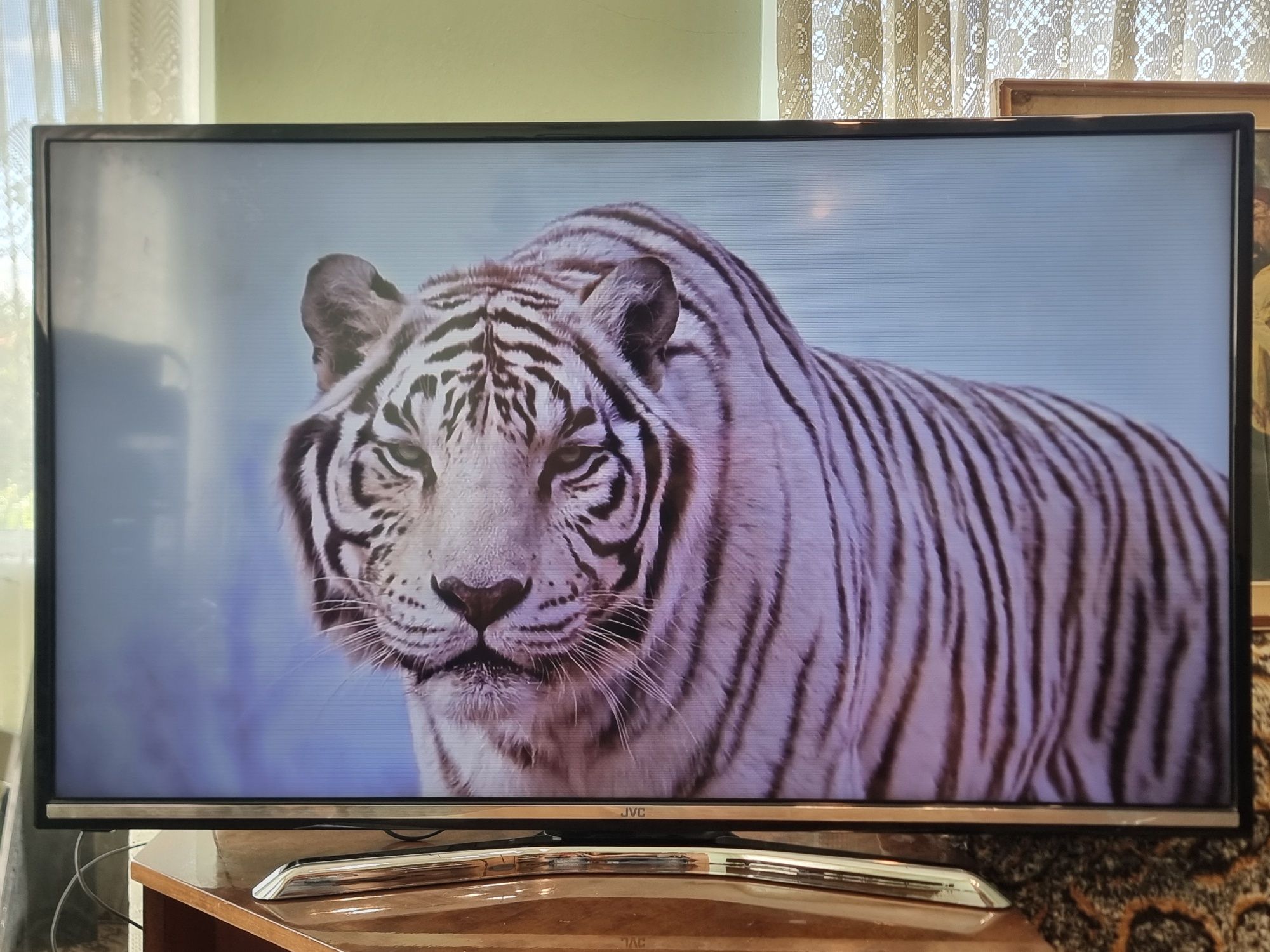 SMART Телевизор/JVC 48" - YouTube , Netflix , Цифрова+Ефирна