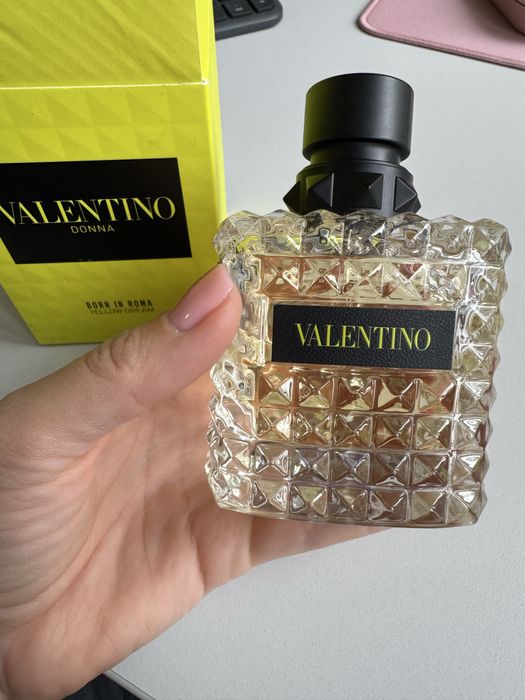 Vand parfum femei nou Valentino original