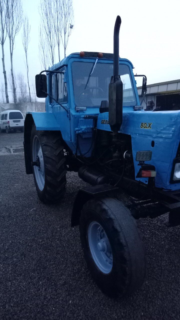 Belarus mtz 80 sotiladi