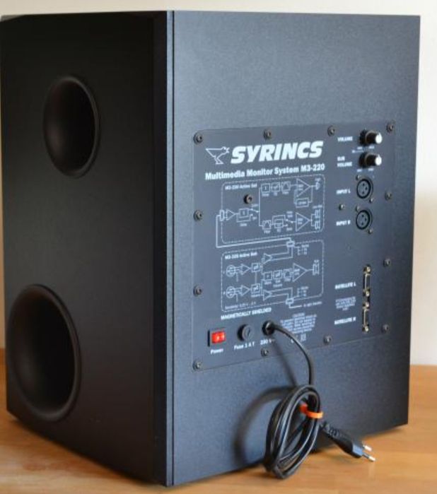 Subwoofer Syrincs , intrări balansate , genelec krk Jbl tannoy
