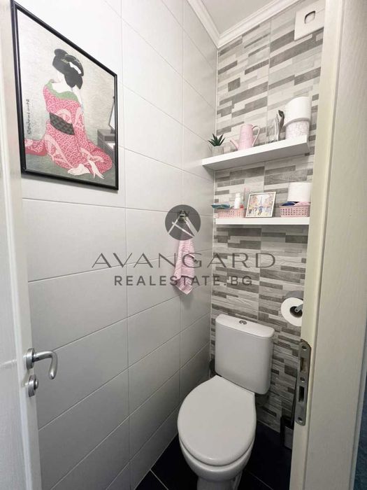 оф.24472 Тристаен обзаведен до Поликлиниката