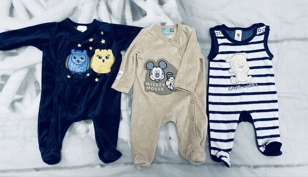 Lot de hainute pentru bebelus