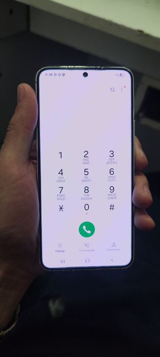 Samsung S22.  Juda arzon