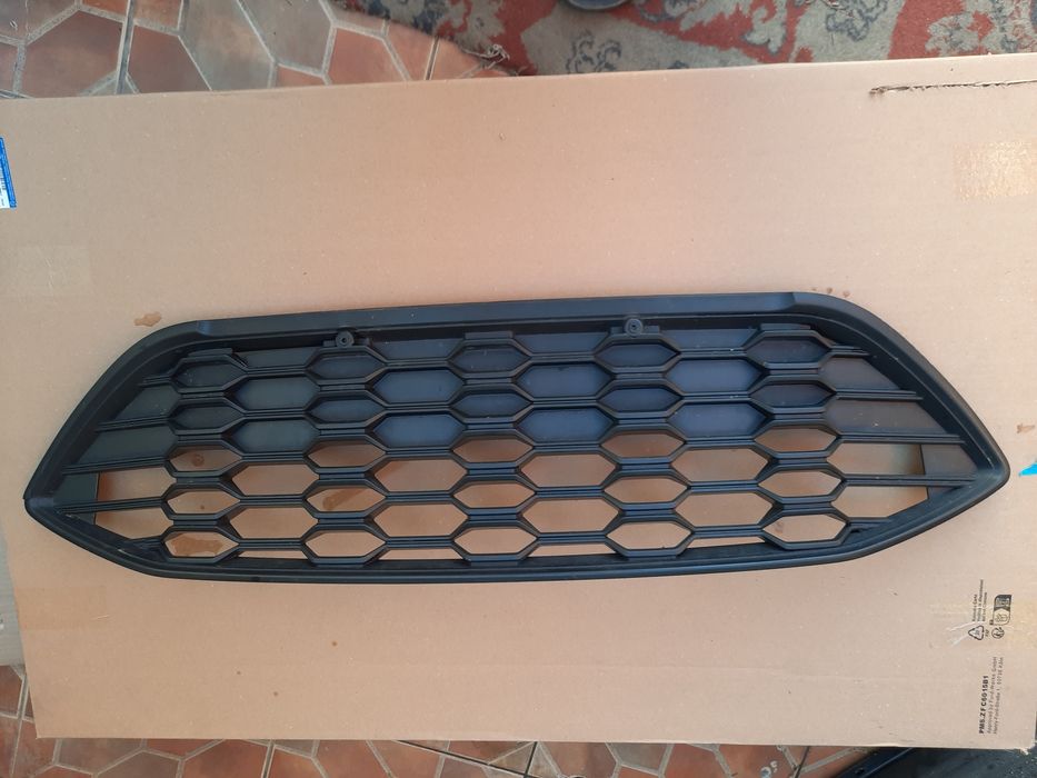 Grila radiator Ford Focus an fabricație 2021 .2022,2023