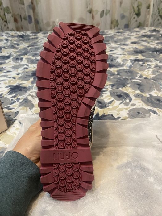 Оригинални маратонки lIU JO