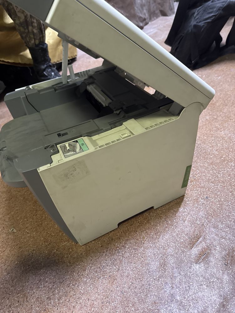 Принтер i sensys mf4010