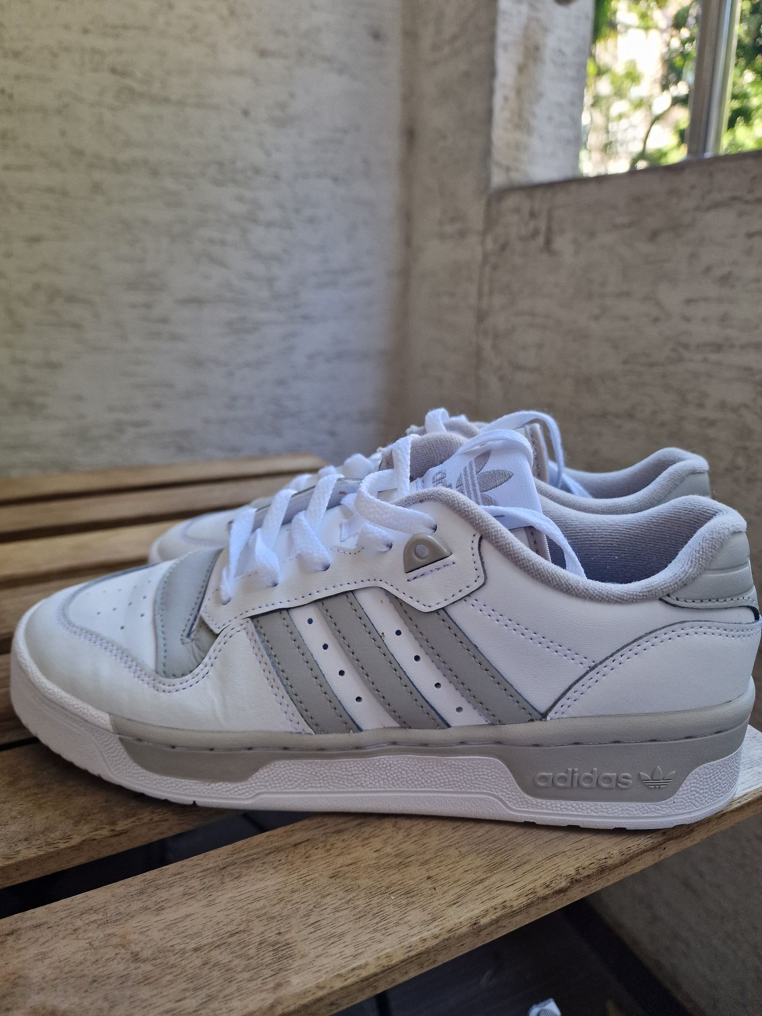 Adidas 'Rivalry' 40 2/3