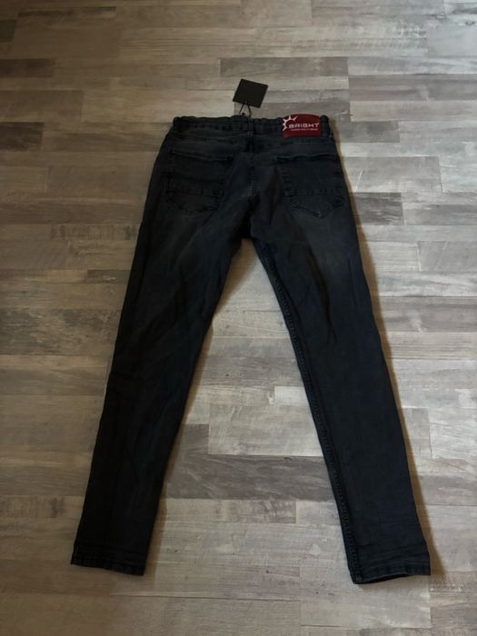 Мъжки дънки с етикет Bright Fashion чисто нови!