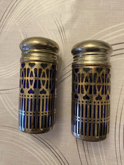 Solnite sare si piper model epoca victoriana