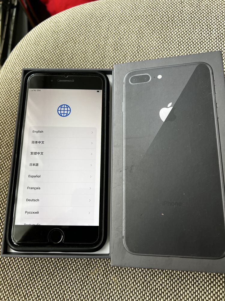 Придавам Iphone 8 plus 64Gb