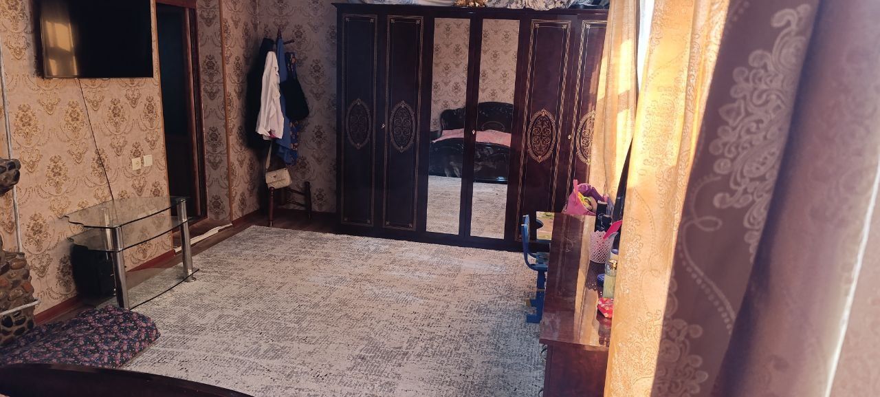 Bektemirda hovli uy sotiladi