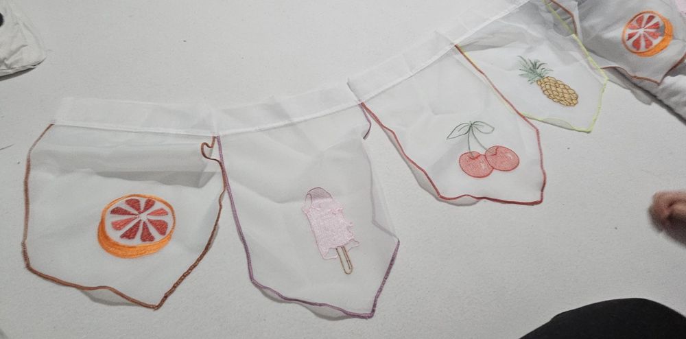 Perdea scurta diverse modele