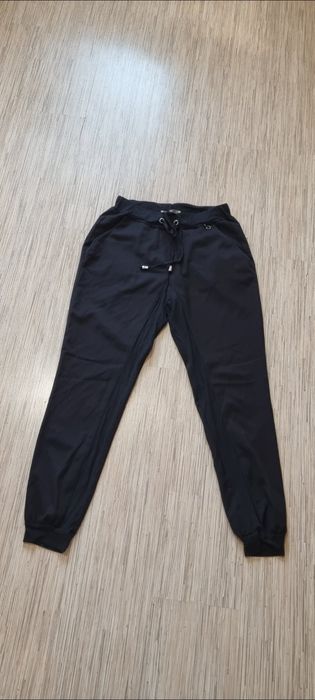 9 различни панталона М размер