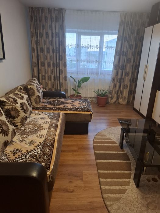 Vand apartament cu 2 camere