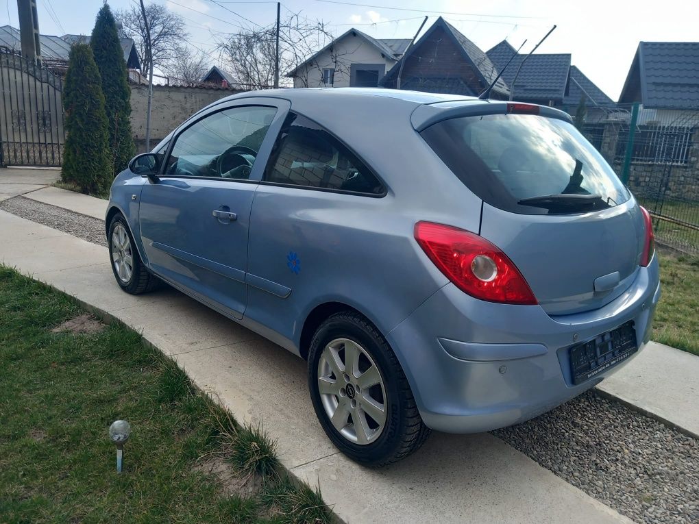 Opel corsa d,1.2 benzina panoramic