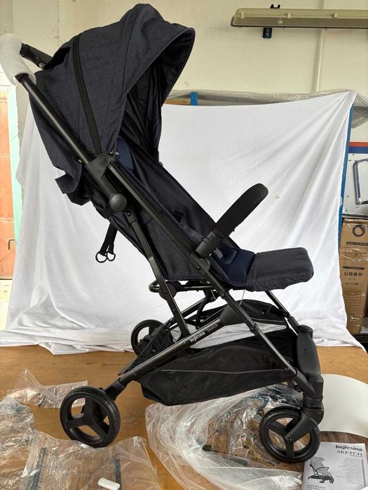 Inglesina Sketch Cărucior Potrivit de la 6+ Luni Negru sau Albastru