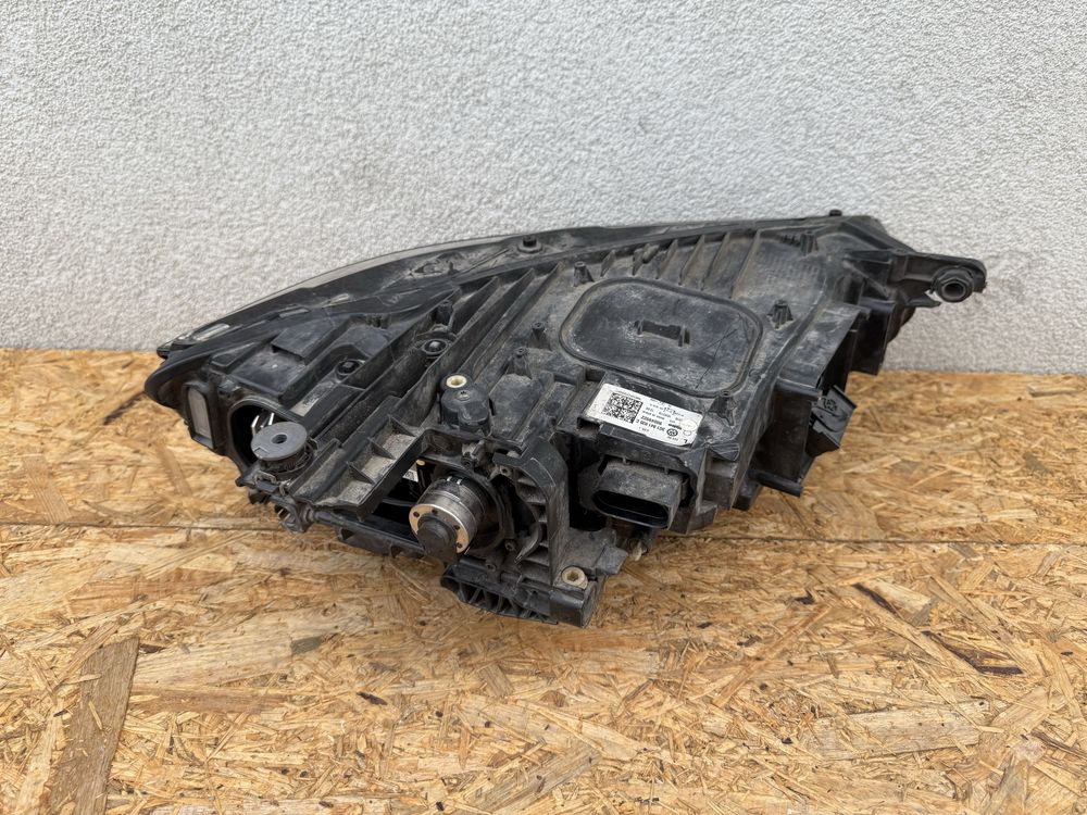 Far stanga VW Passat B8 Full LED Original Europa