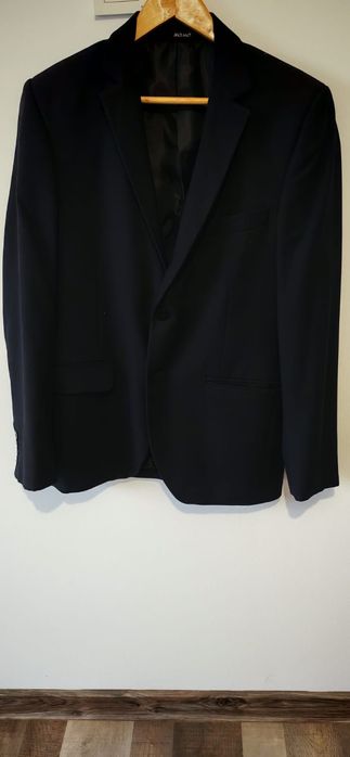 Sacouri și pantaloni