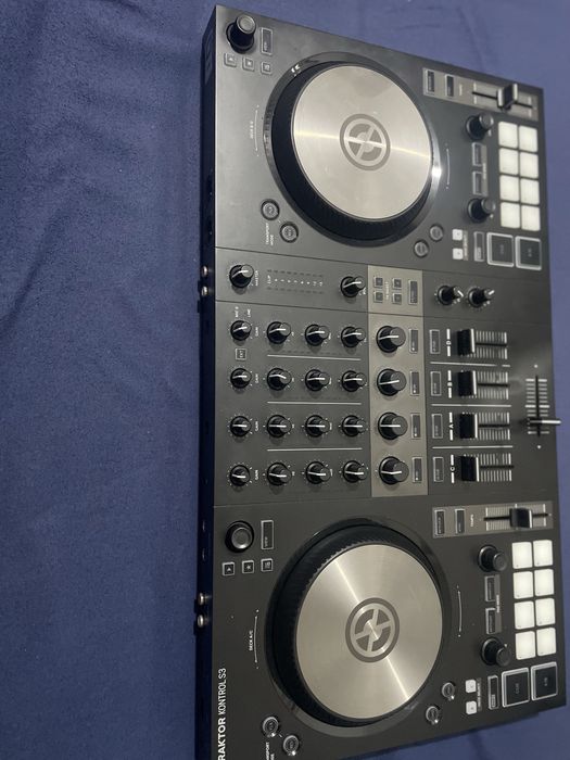 Traktor Dj S3 MK4