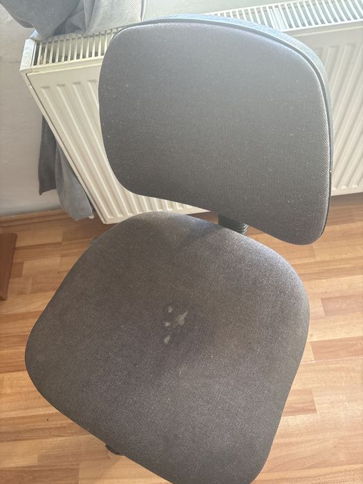 Donez birou si scaun