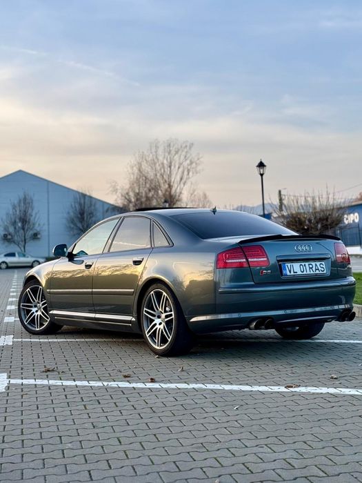 Audi S8 D3 5.2 V10