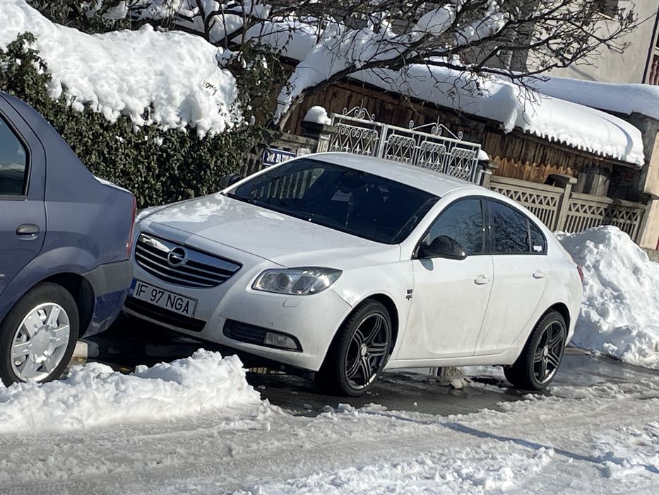 Opel Insignia 1.8 Benzina