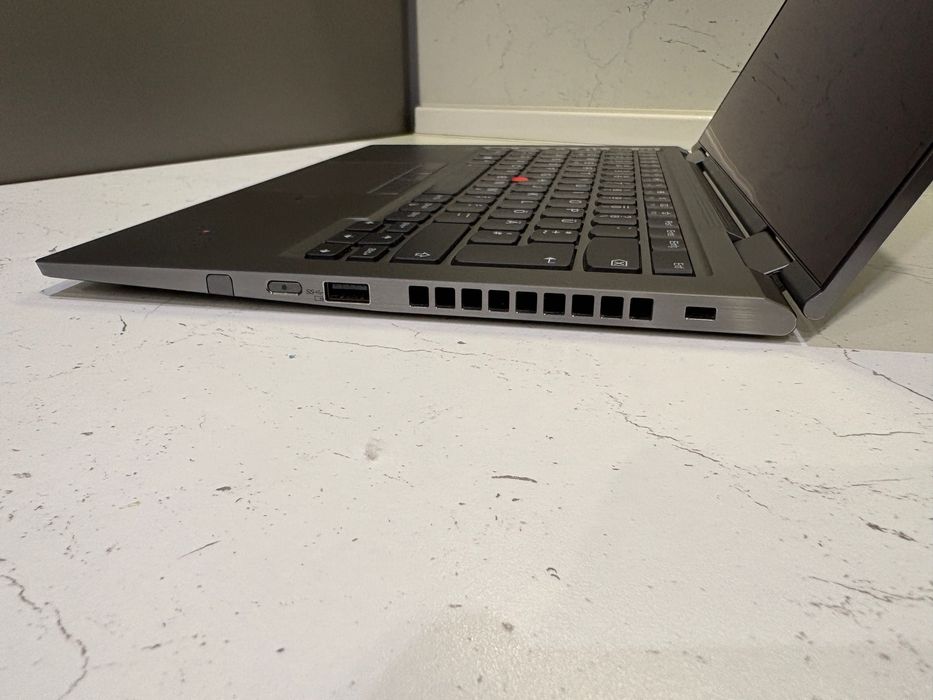 Lenovo ThinkPad X1 Yoga 4 16 GB ram