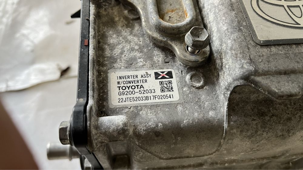 Инвертор конвертор Toyota Yaris 2011-2018