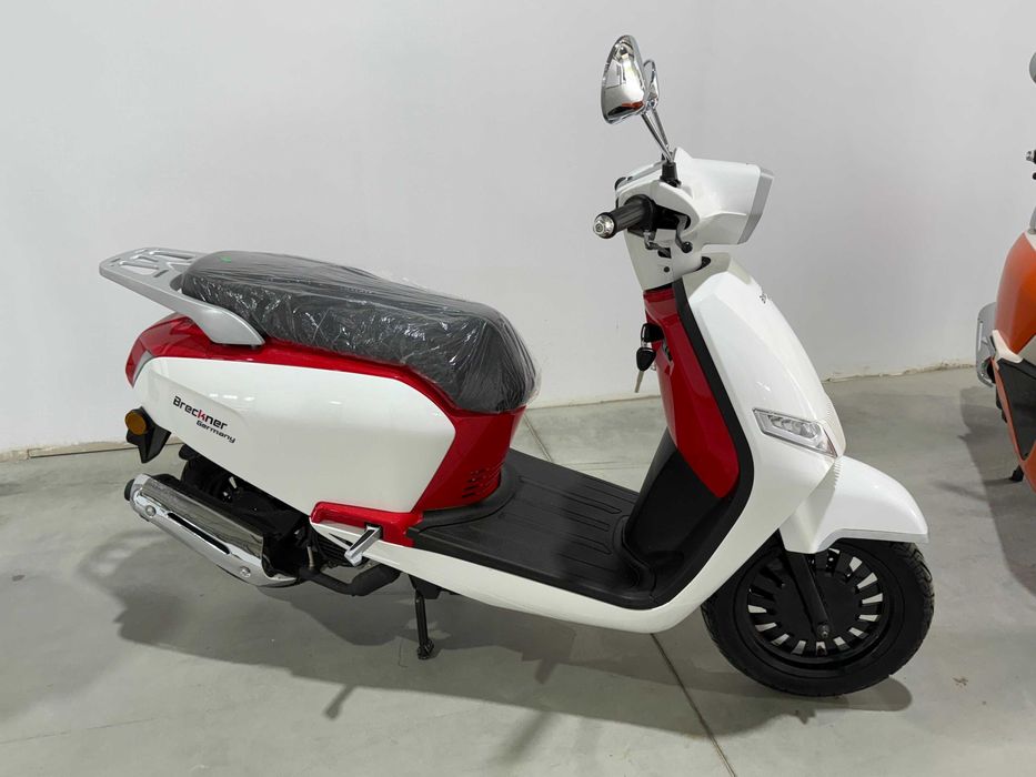 Scuter Breckner cu permis FRIDA 125CC agramix