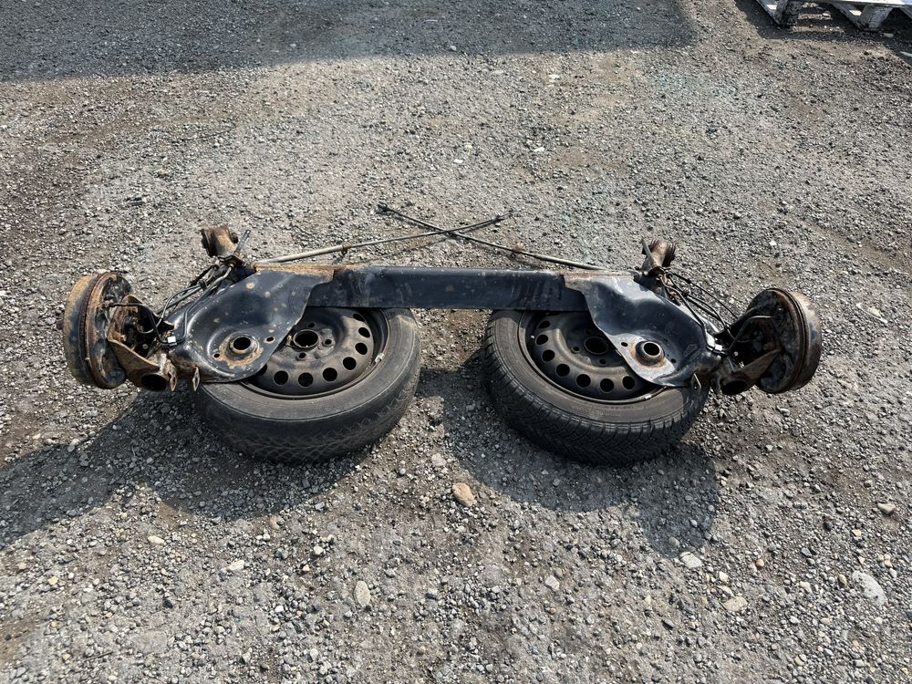 punte spate pentru remorca auto