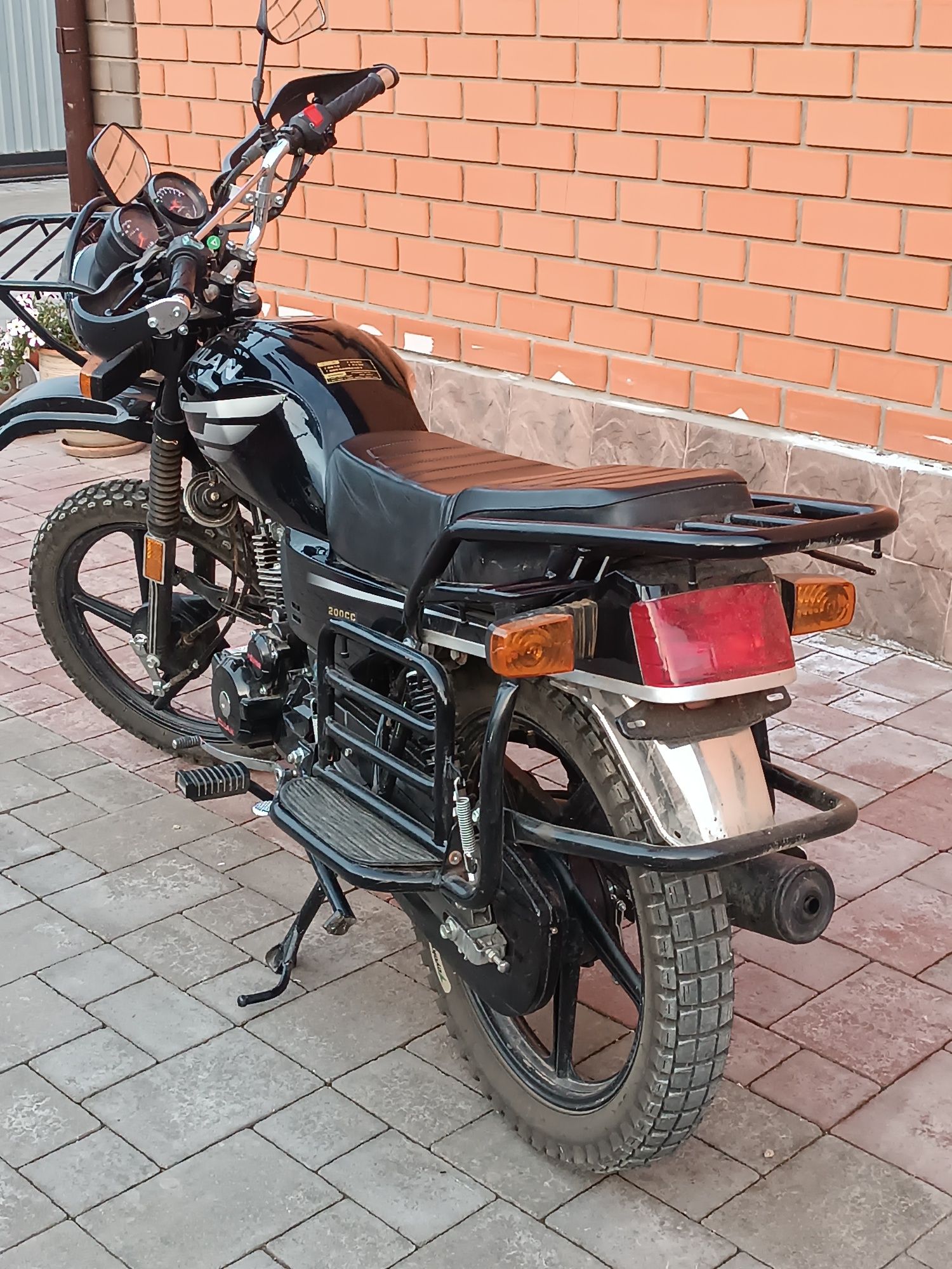 Suzuki gsx 200 в отличном состоянии